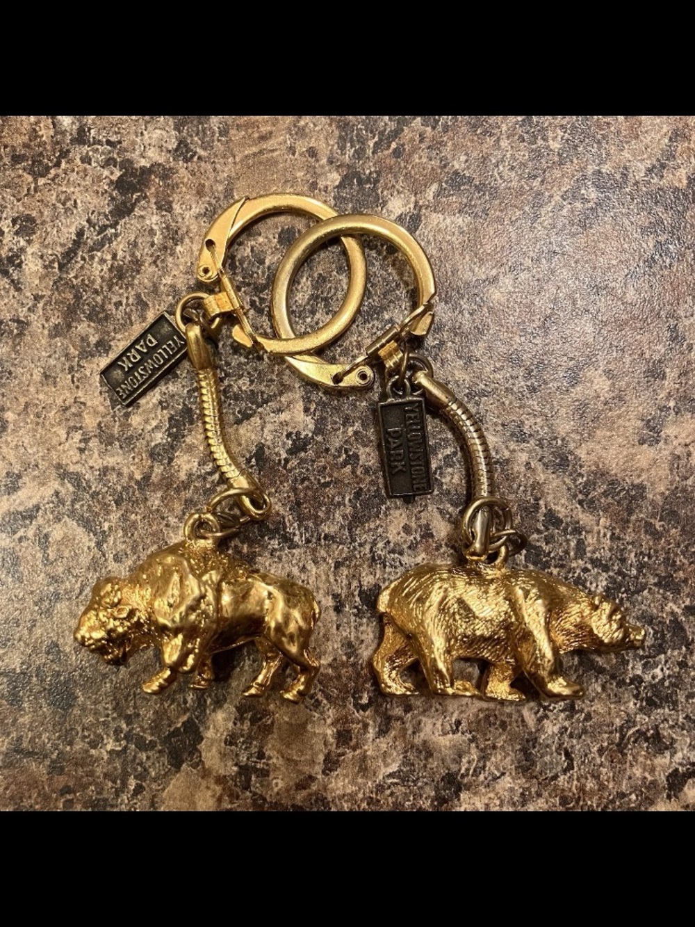 Mafco Vintage Textured Gold Tone Buffalo Bear Pendant Charm Yellowstone Park USA